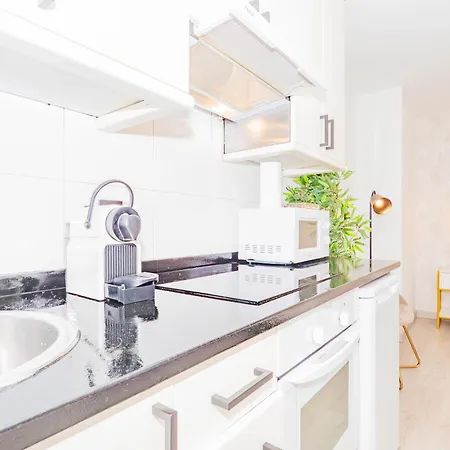 Ybh Alfonso Xiii, 12 Apartment Vigo